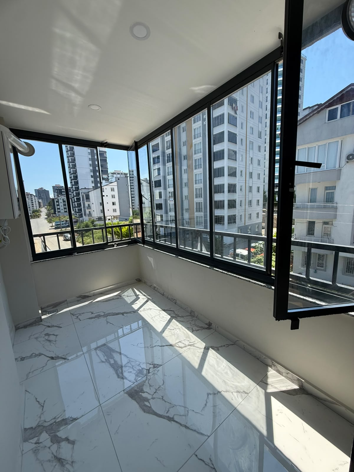 MABELDEN DOLUNAY MAHALLESİNDE  KİRALIK SIFIR 3+1 DAİRE